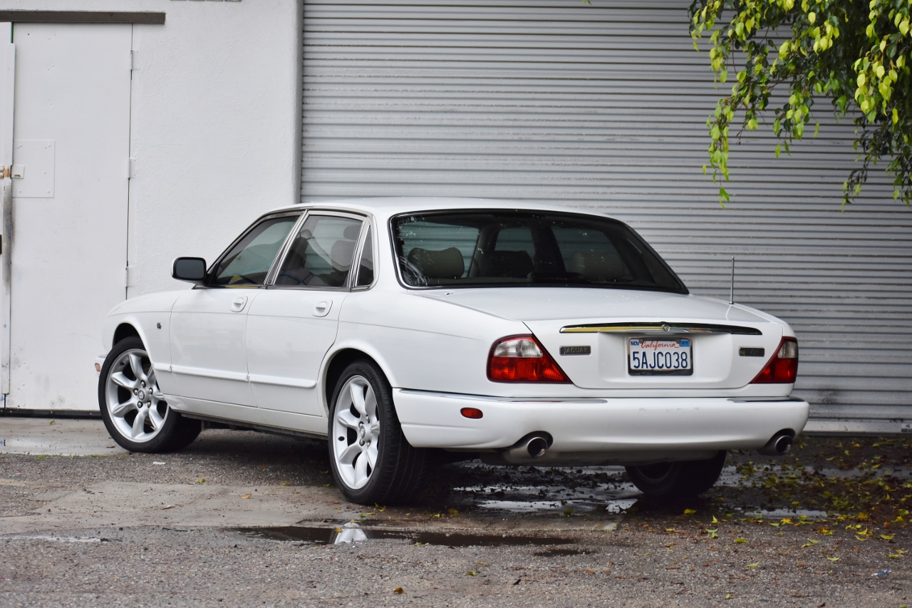 Full-Size Luxury Sports Sedan For Sale Now - 1999 Jaguar ...