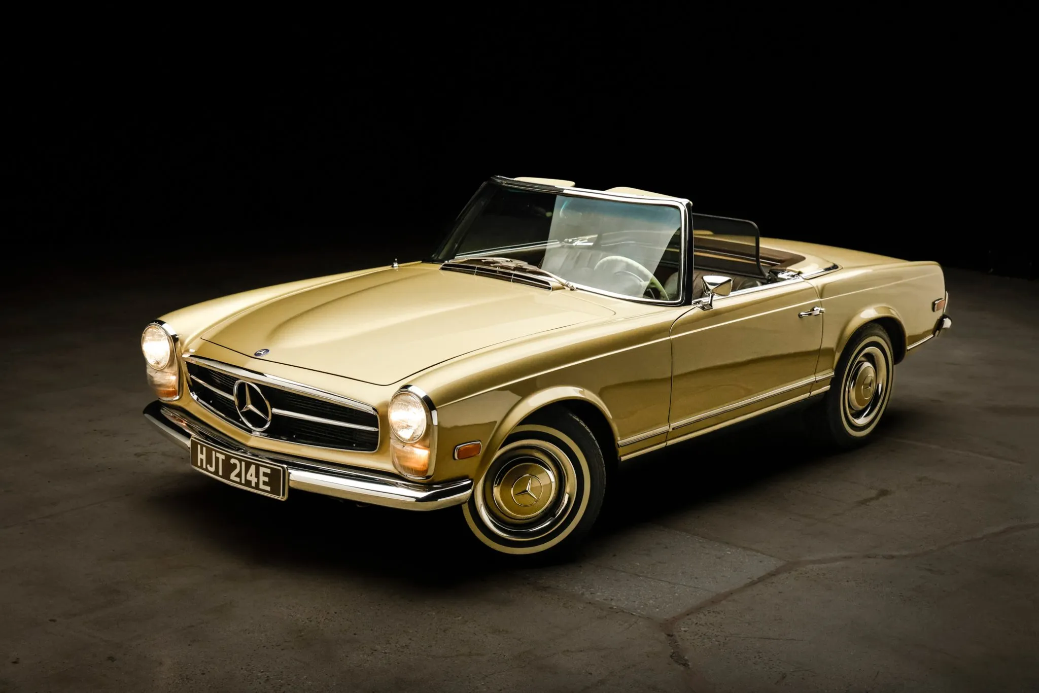 1967 Mercedes-Benz 250SL 4-Speed