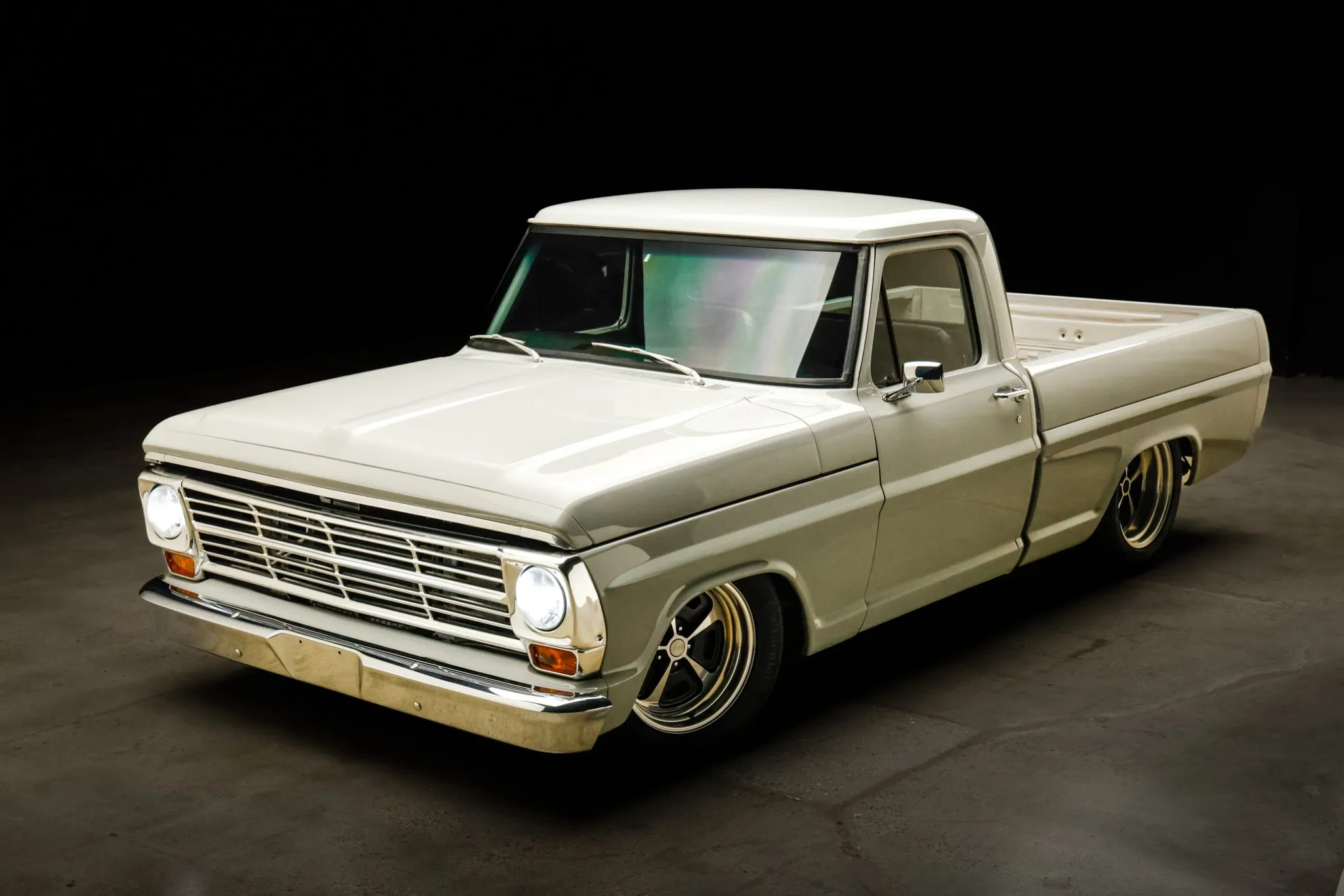 Supercharged 4.6L-Powered 1968 Ford F-100